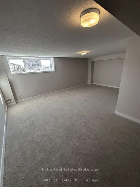 202 Gibbous Place