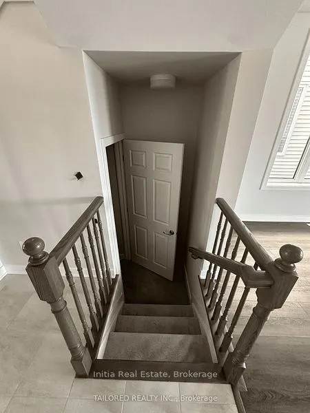 202 Gibbous Place