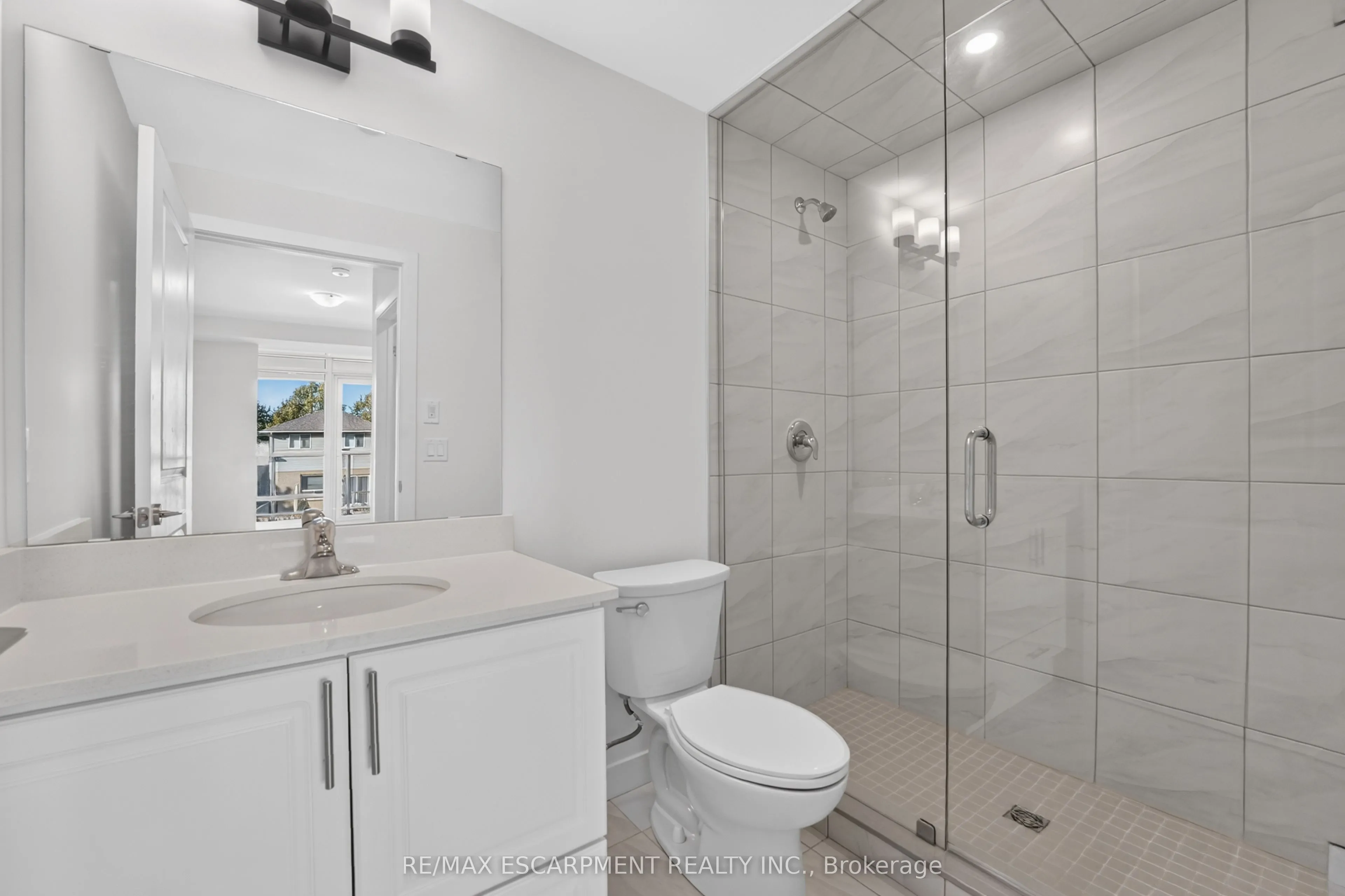 461 Green Road #211