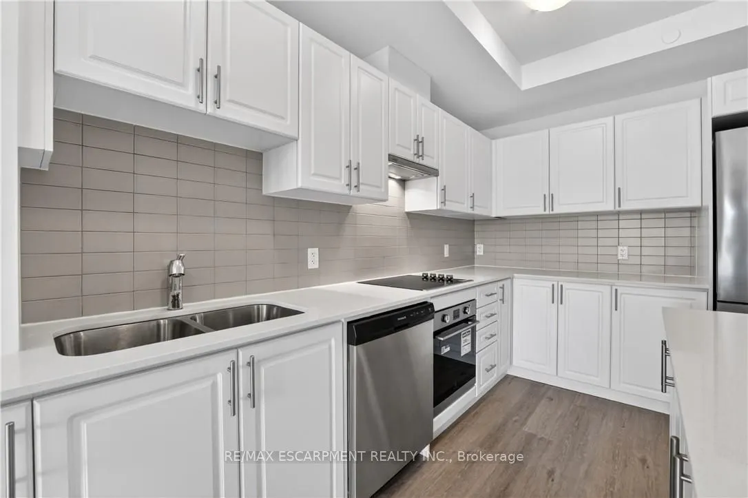 461 Green Road #211