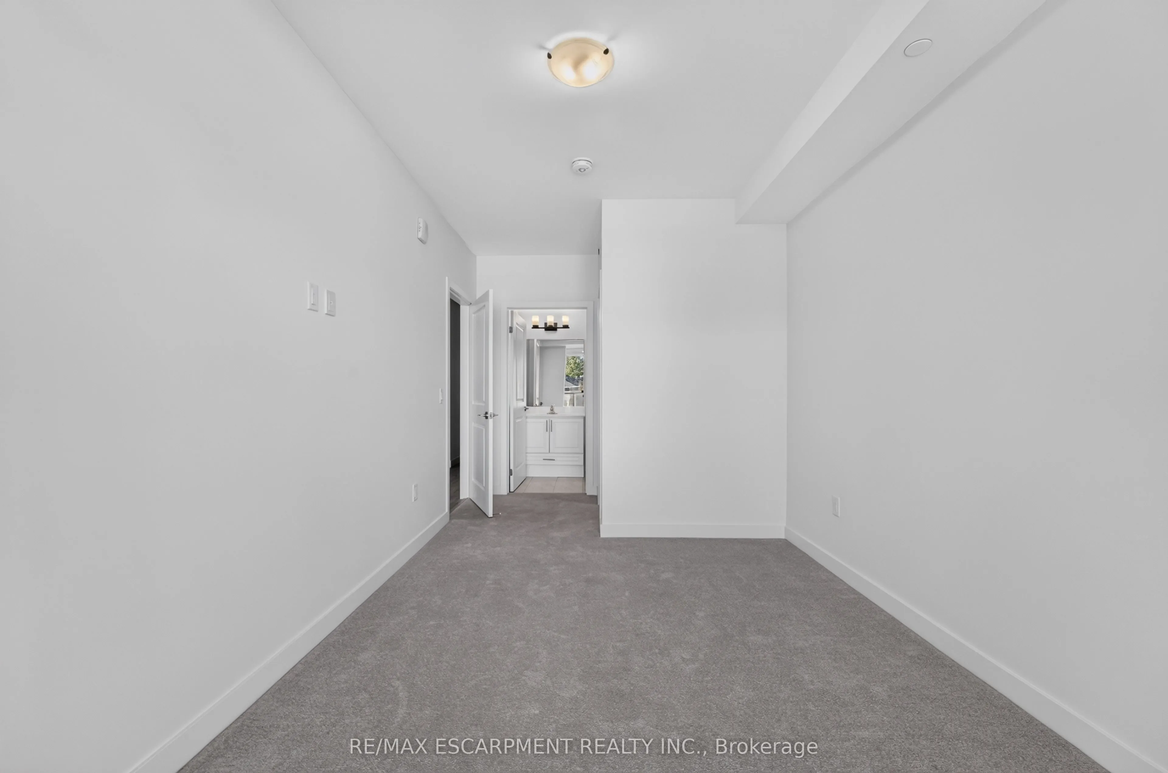 461 Green Road #211