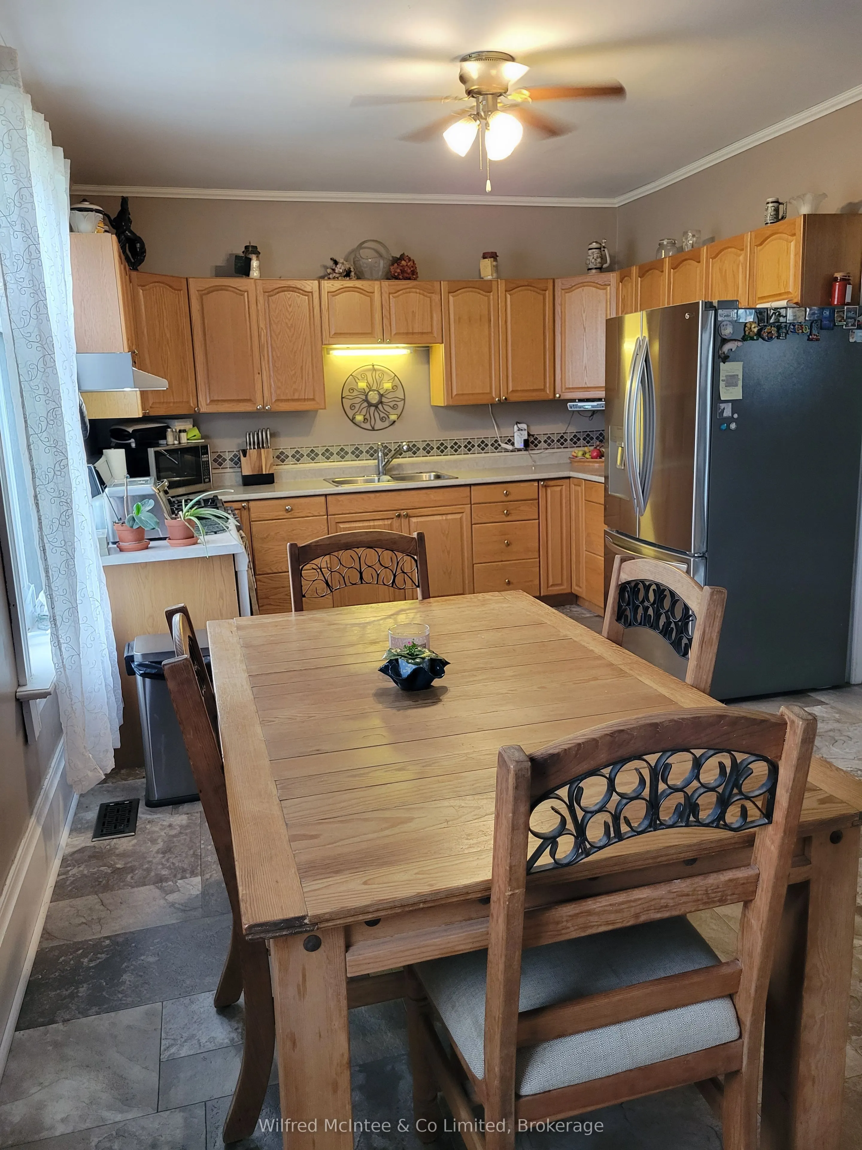 284 1st Avenue N