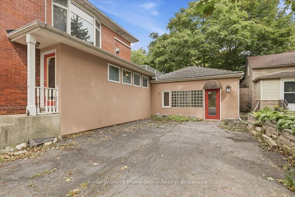 401 Laurel Street
