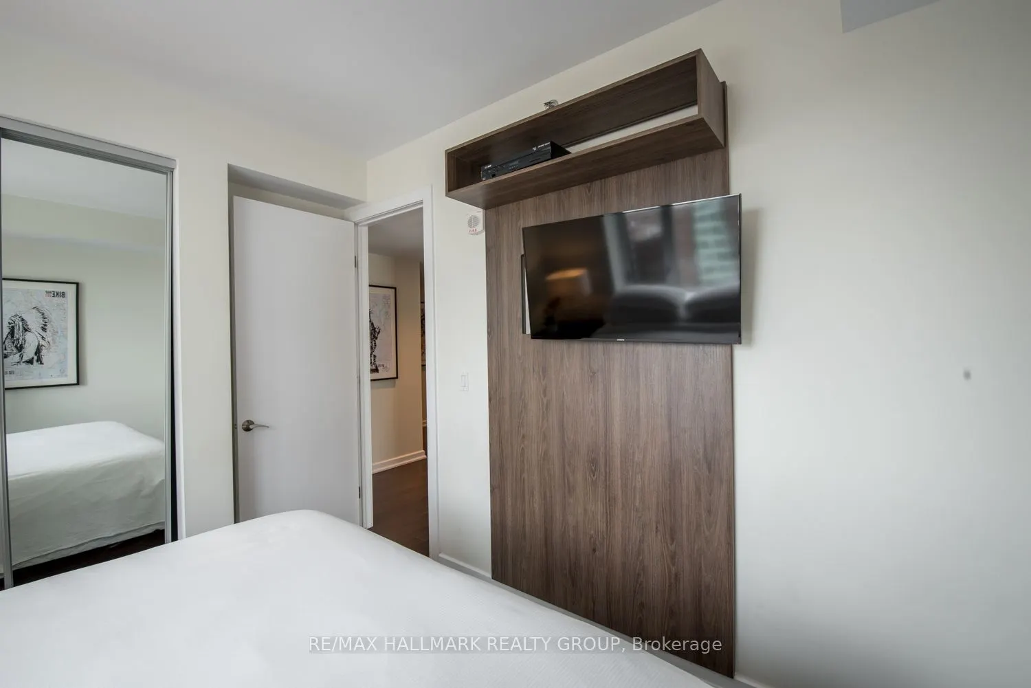 300 Lisgar Street #1203