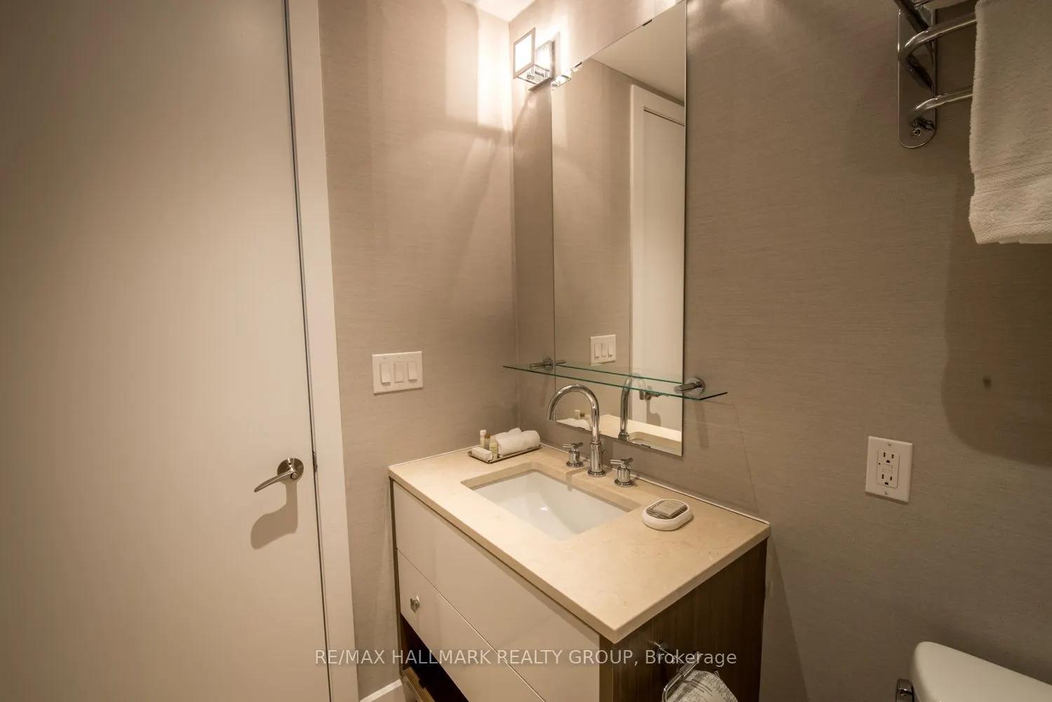300 Lisgar Street #1203