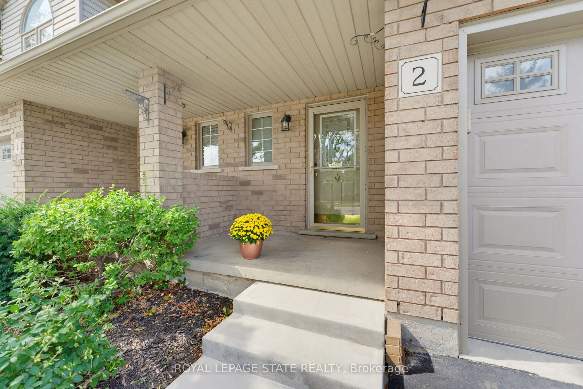 40 Braemar Avenue #2