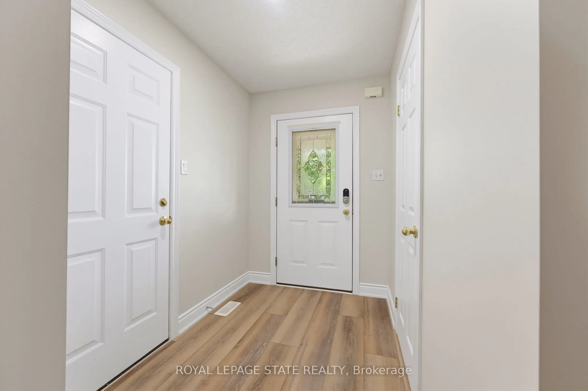 40 Braemar Avenue #2