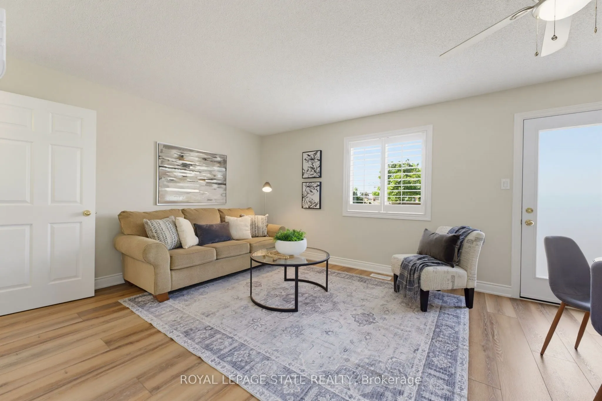 40 Braemar Avenue #2