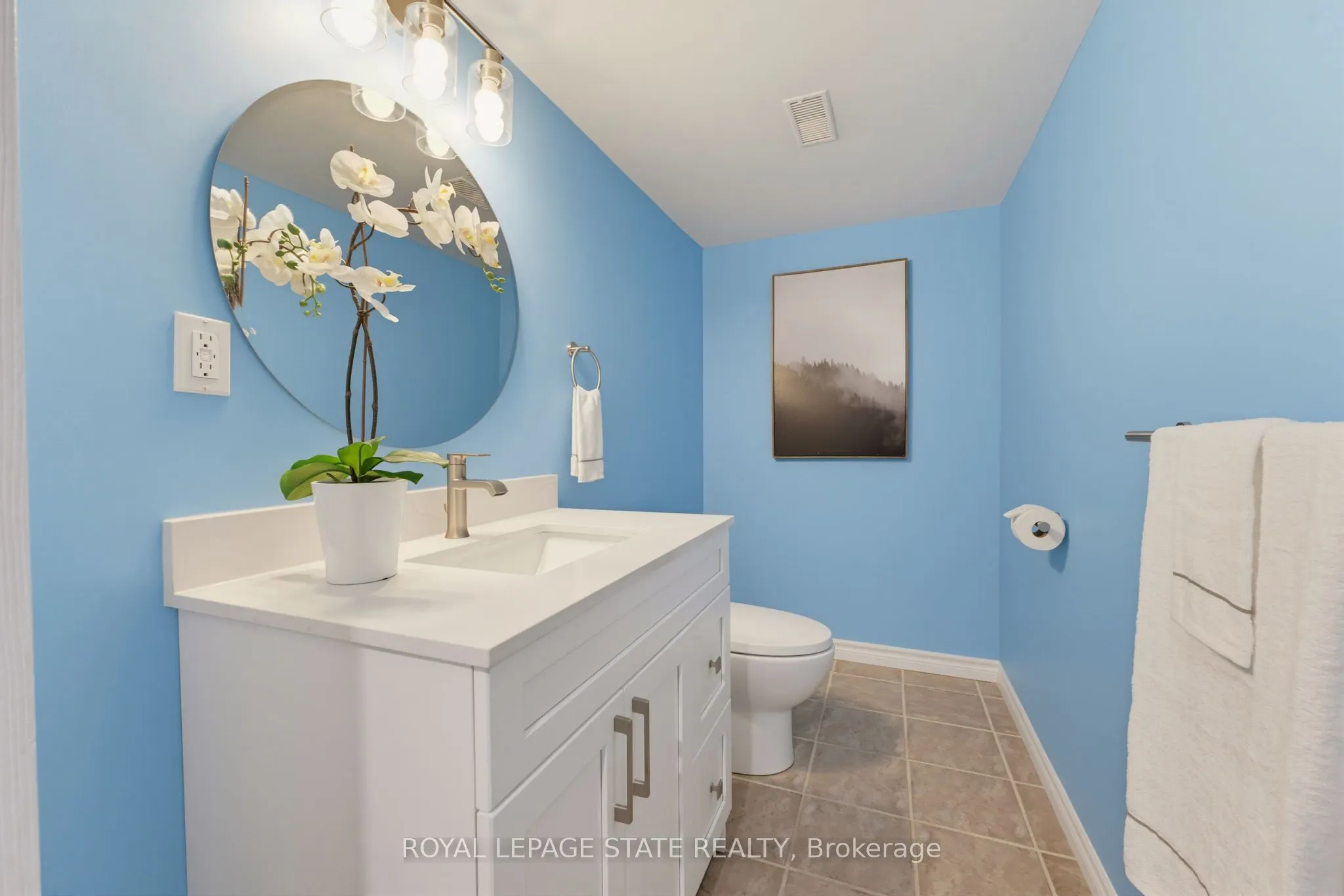 40 Braemar Avenue #2