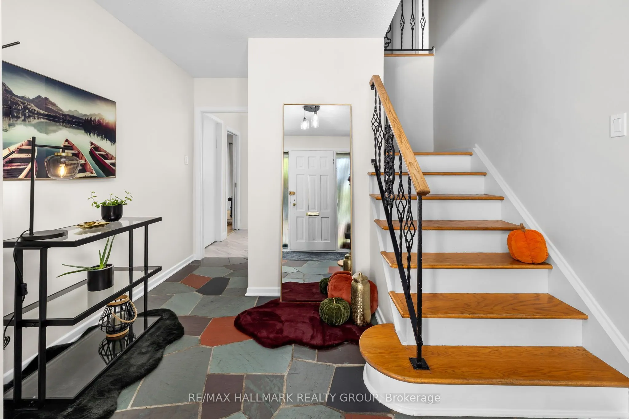 932 Dresden Crescent