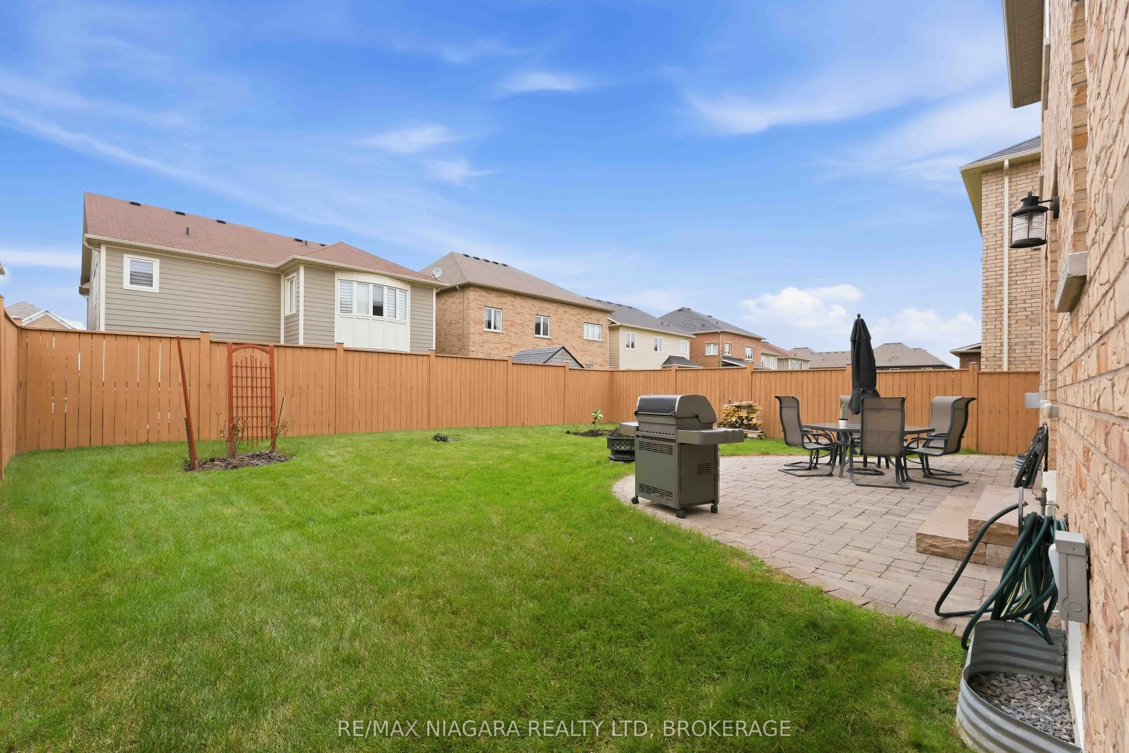 15 Fox Grape Road