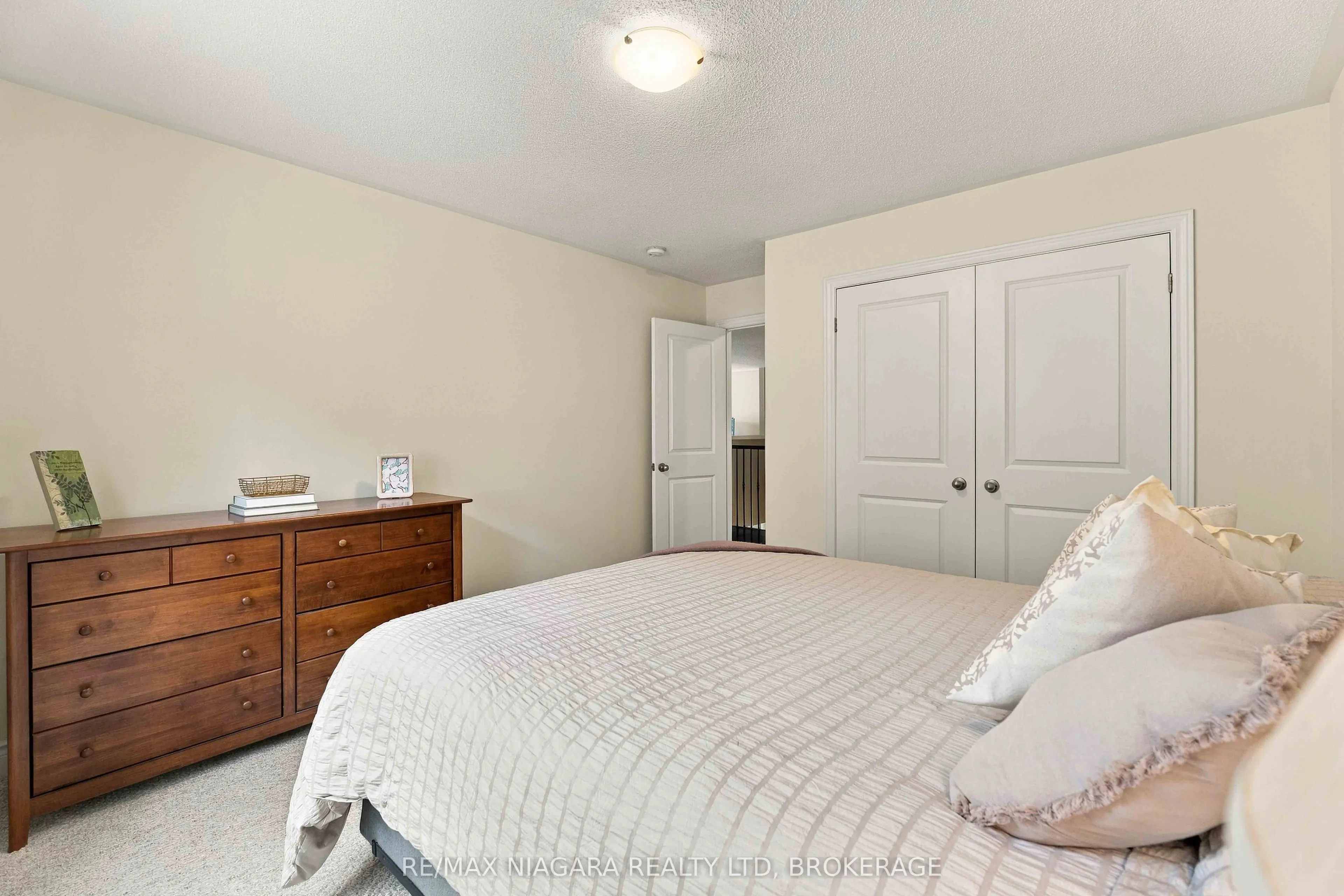 15 Fox Grape Road