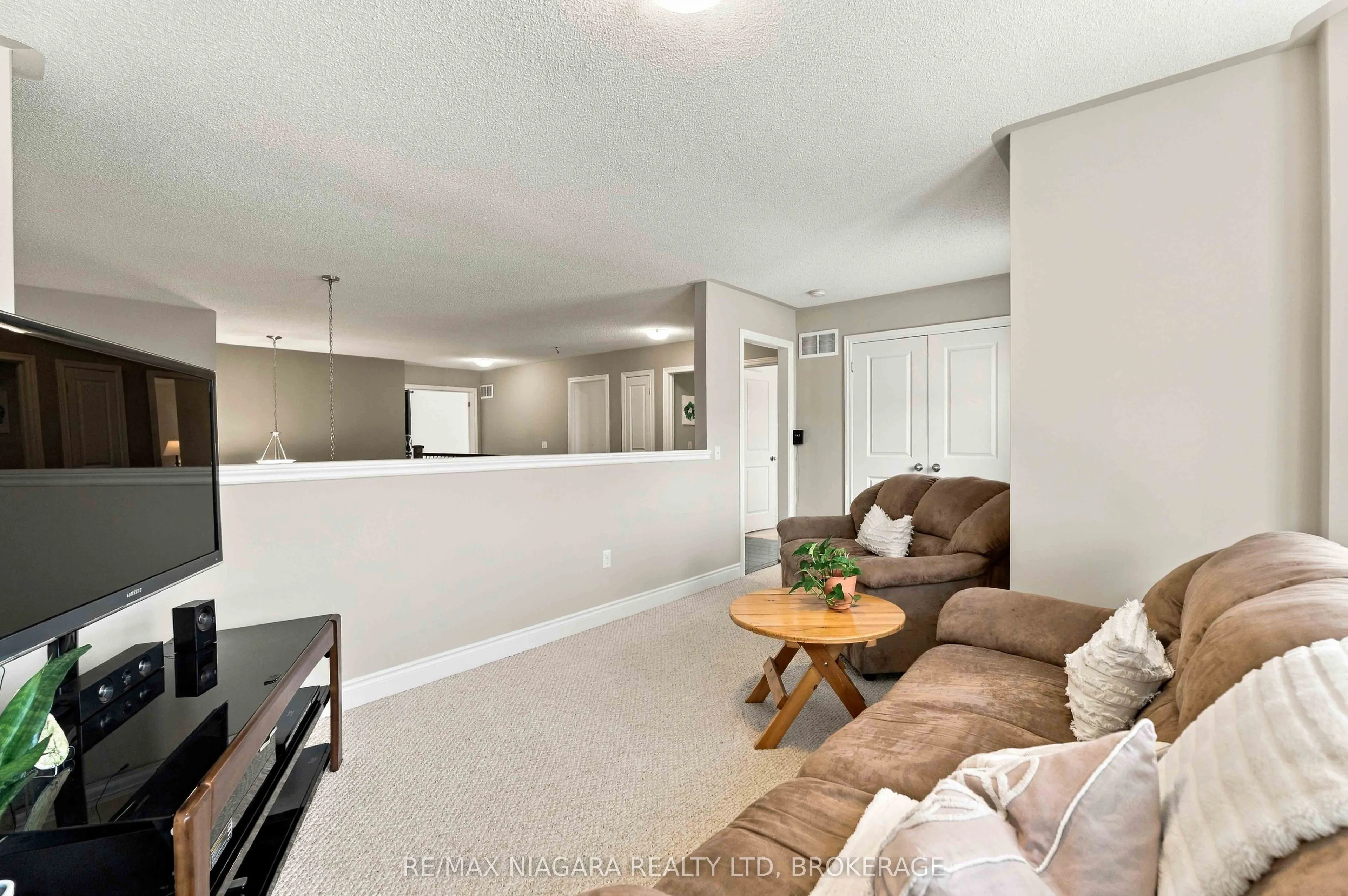 15 Fox Grape Road