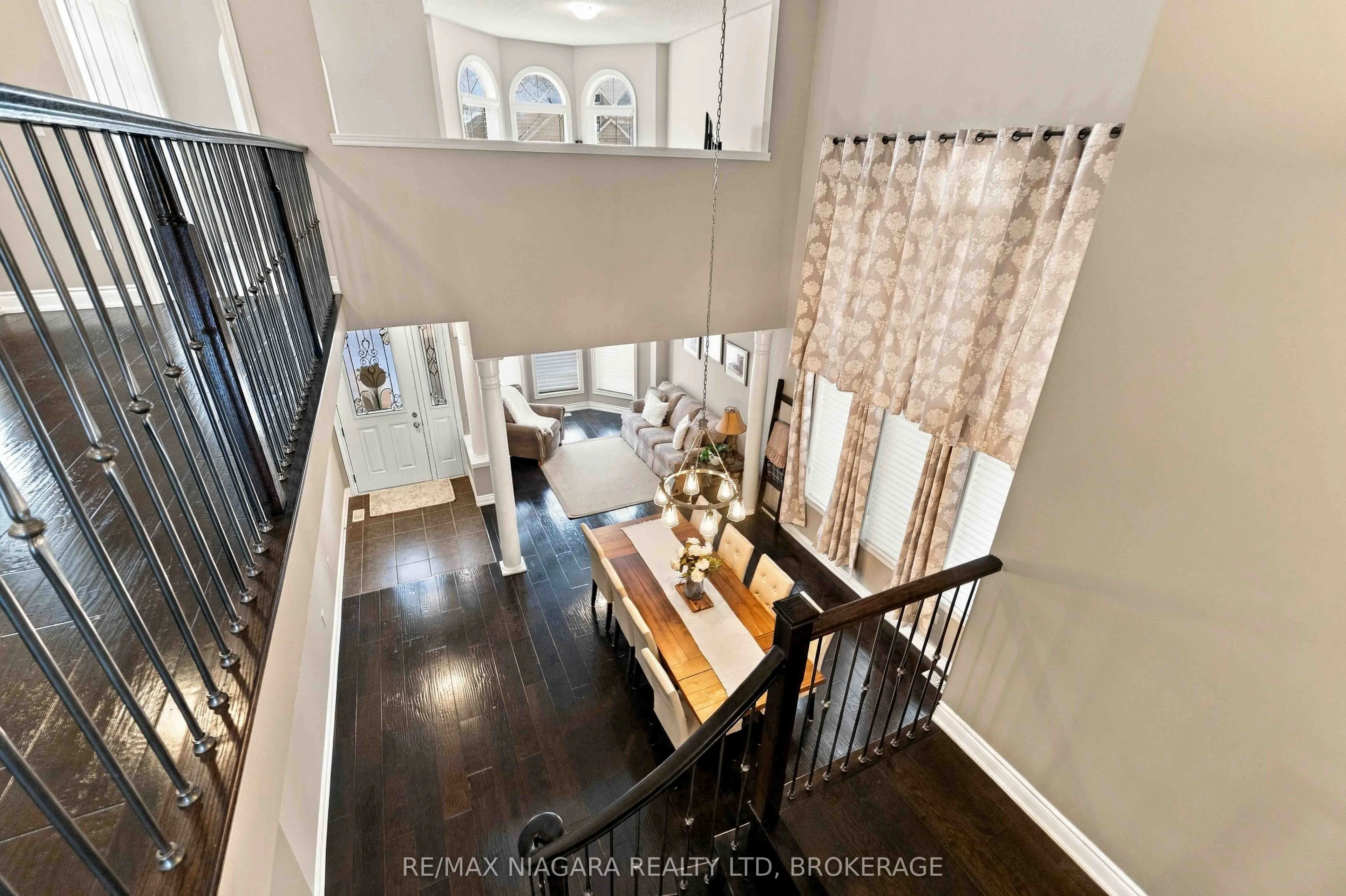 15 Fox Grape Road