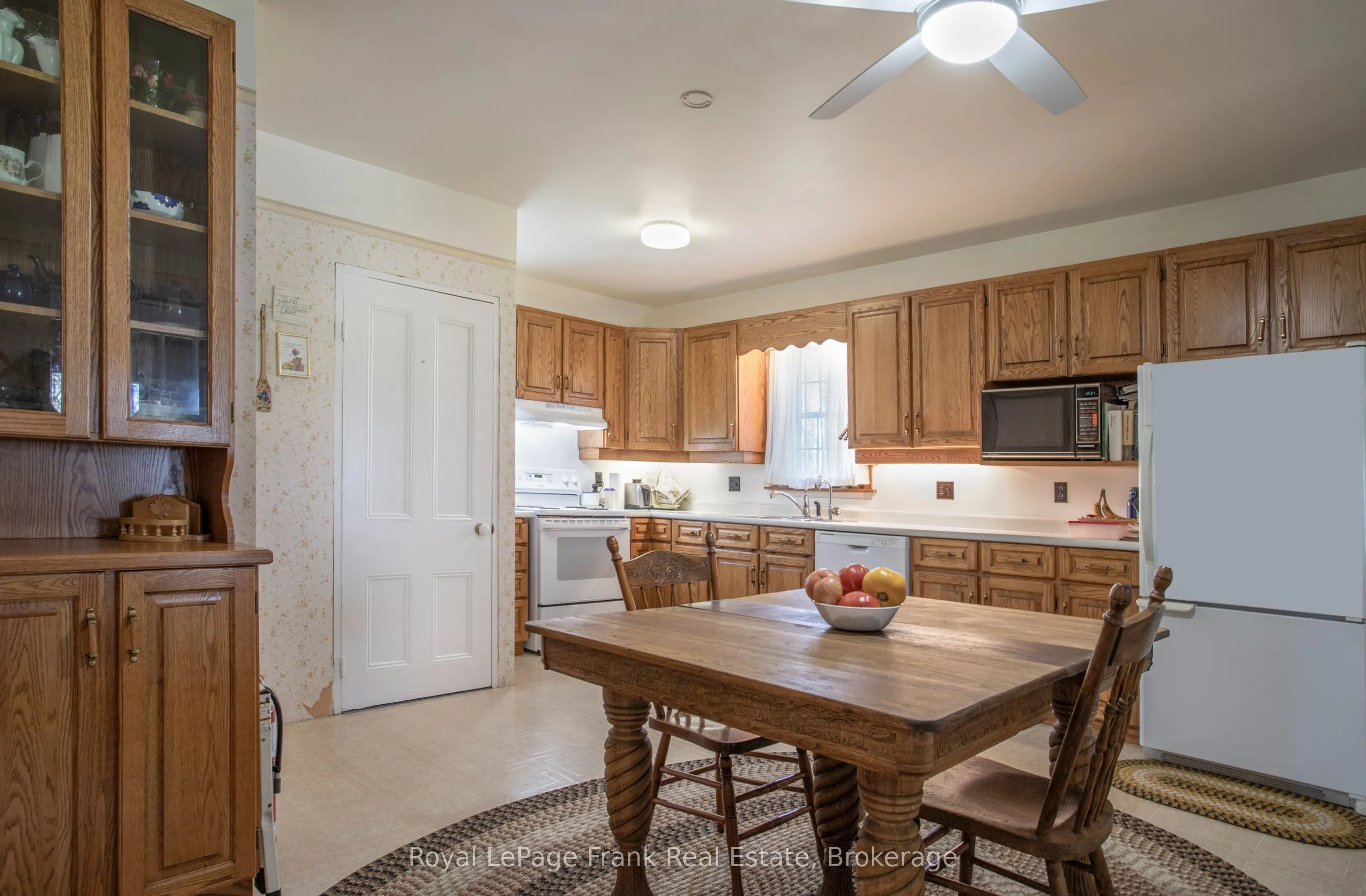 1350 4Th Line Road