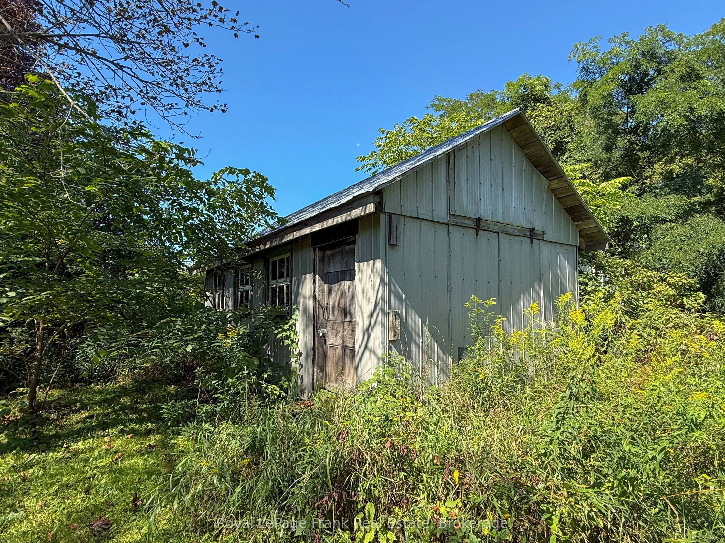 1350 4Th Line Road