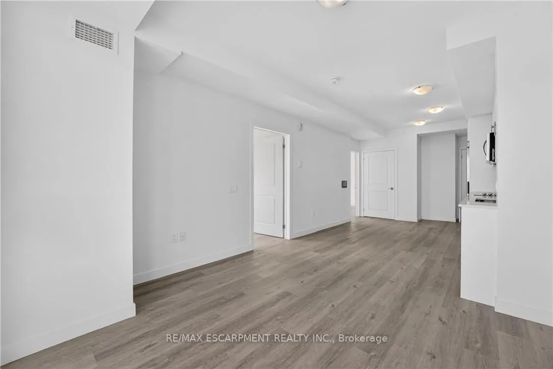 461 Green Road #718