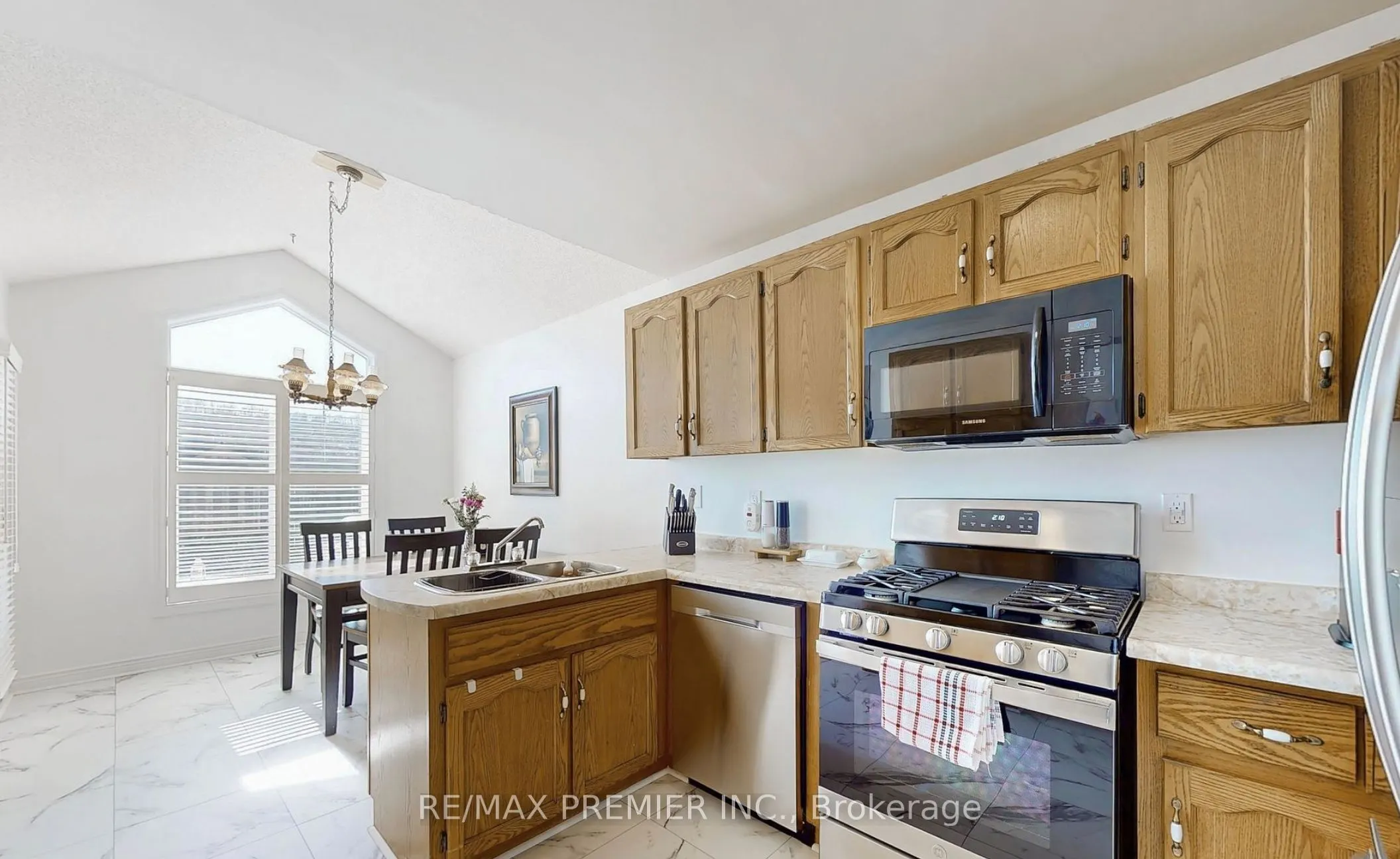 9 Wentworth Drive #13