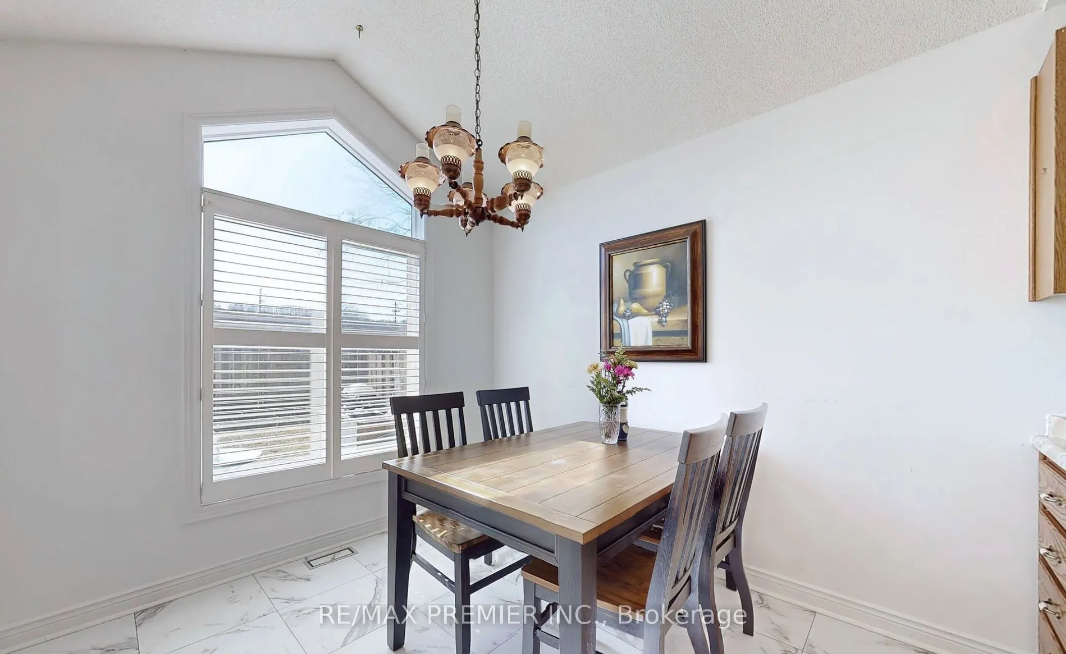 9 Wentworth Drive #13