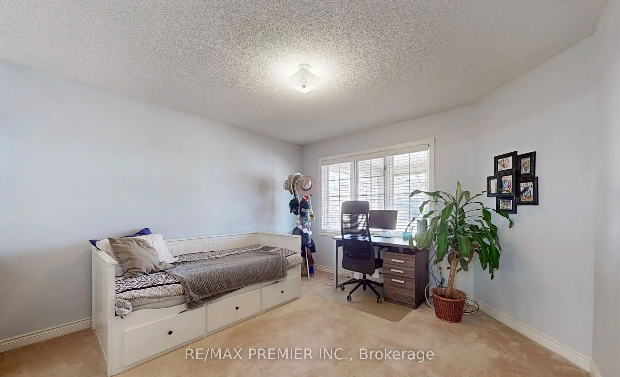 9 Wentworth Drive #13