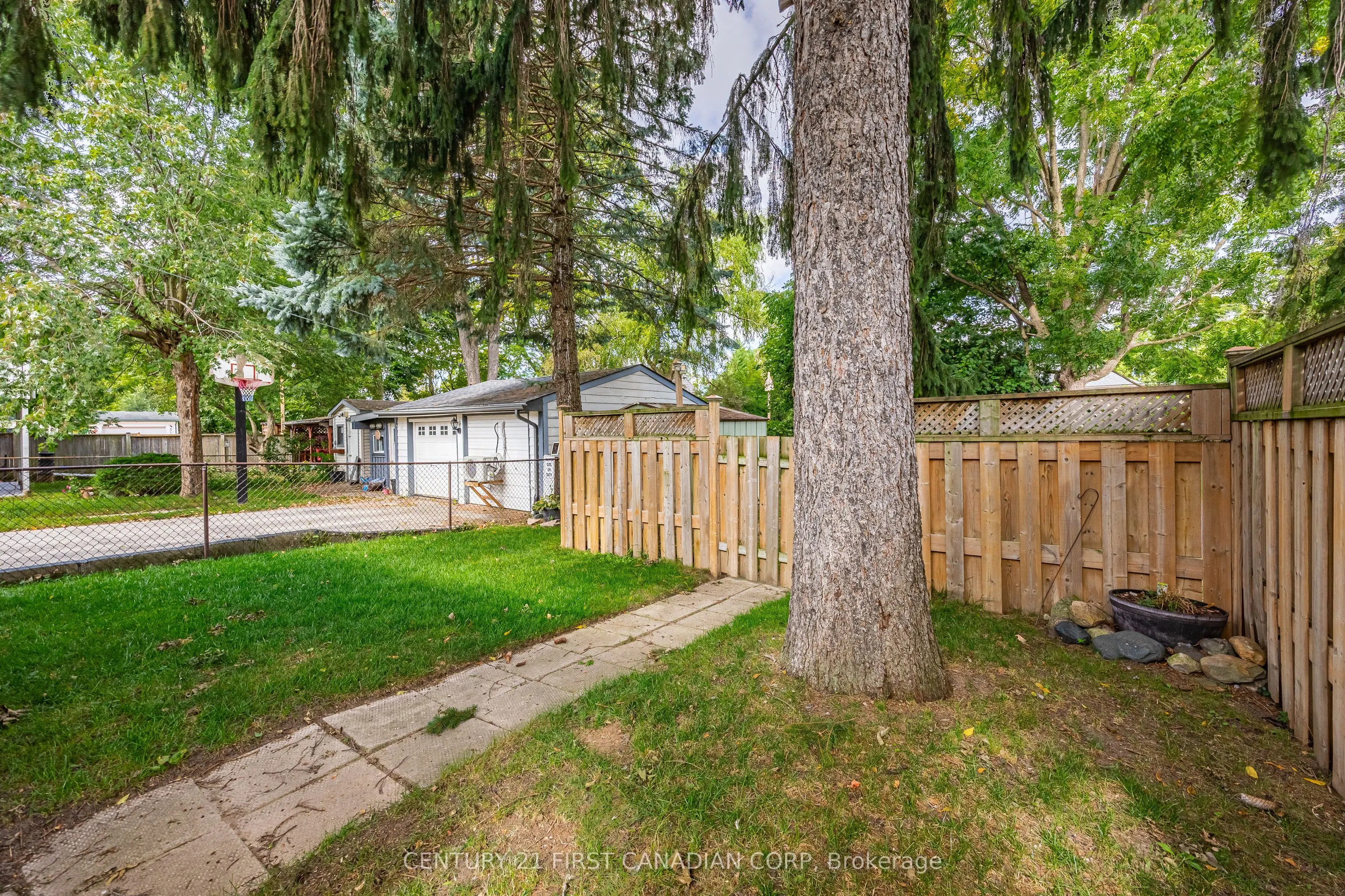 60 Beattie Avenue