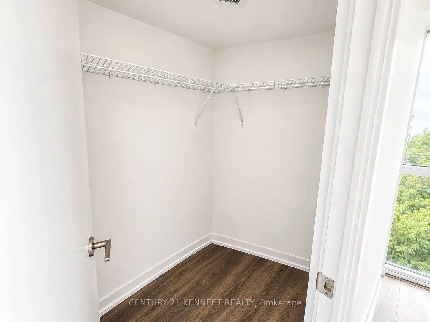 598A Goldthread Street