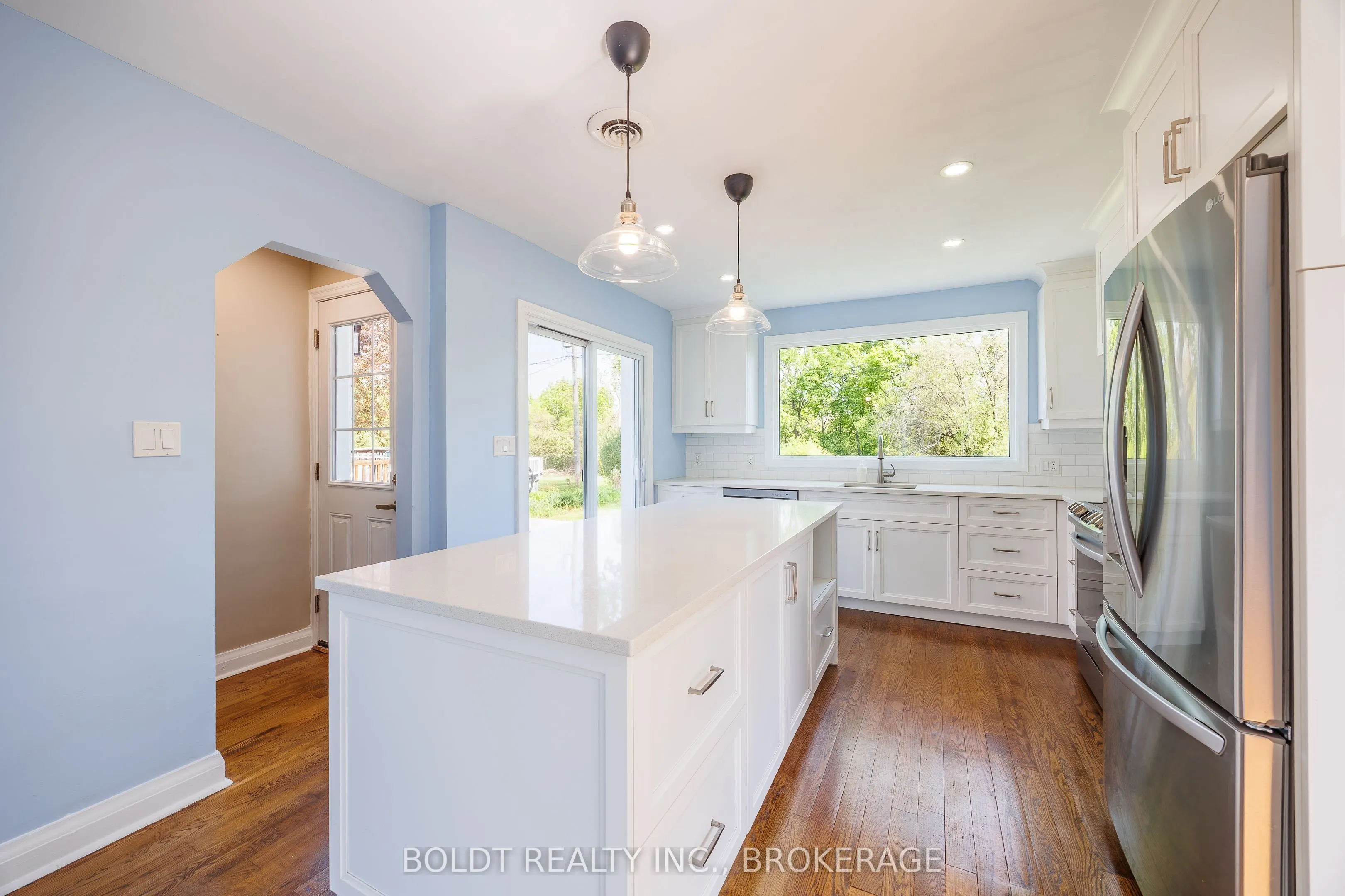 35 Rivercrest Drive