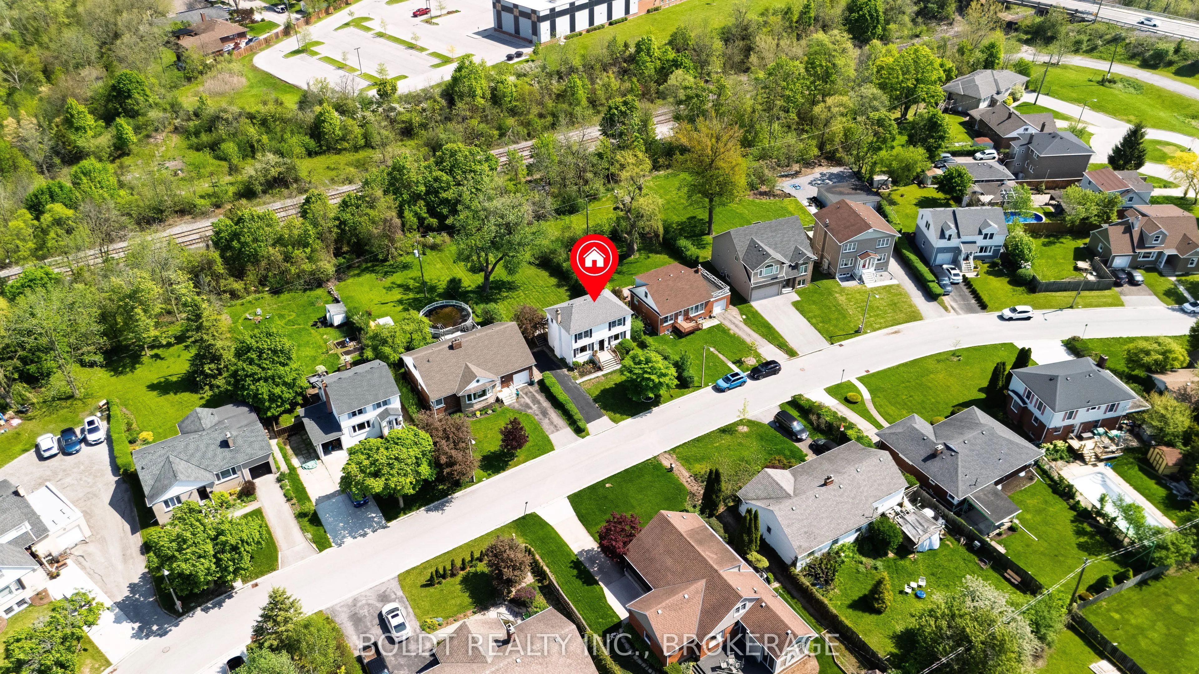 35 Rivercrest Drive