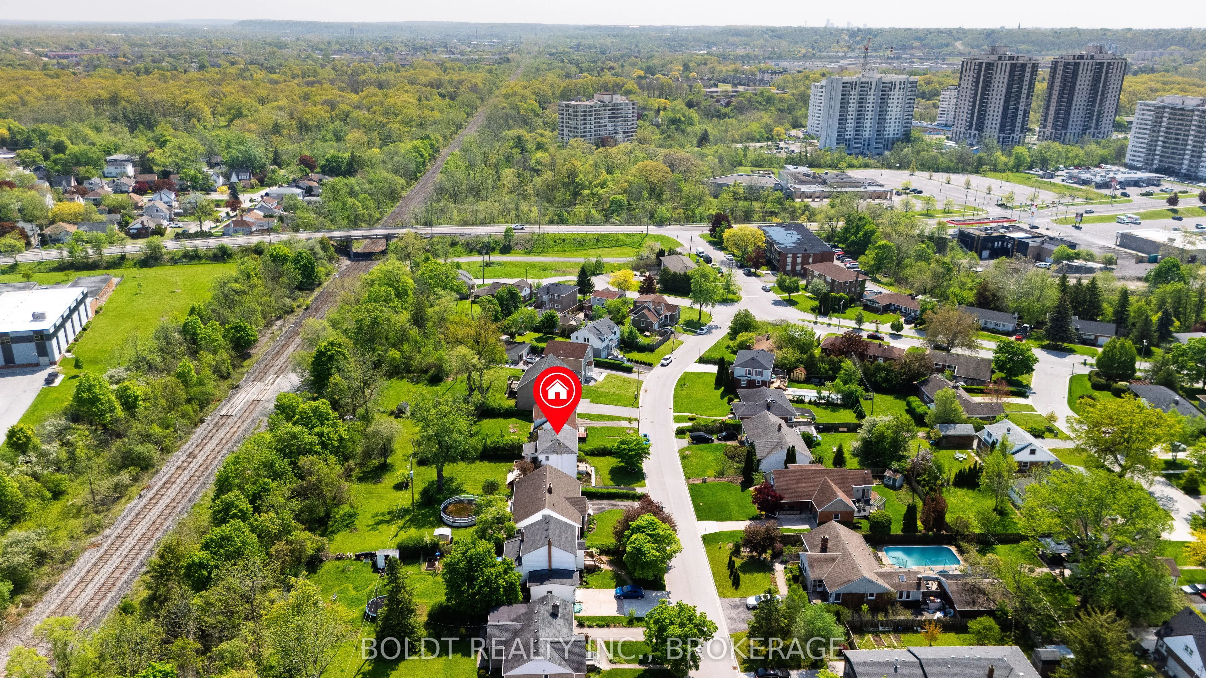 35 Rivercrest Drive