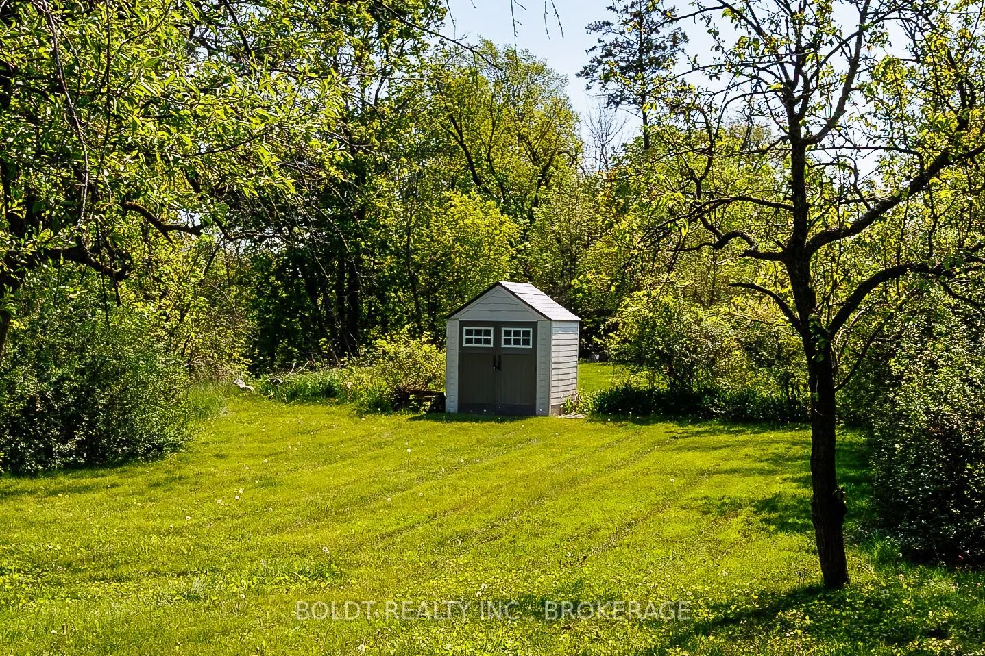 35 Rivercrest Drive