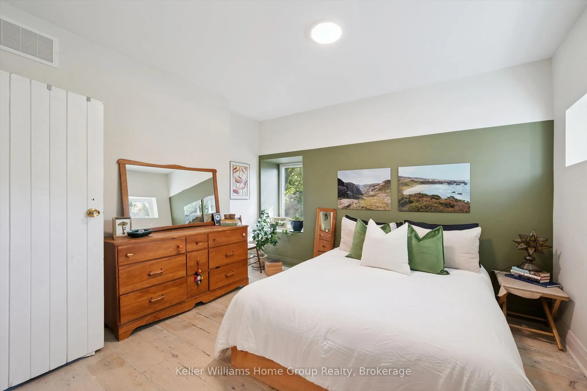 37 Arthur Street N