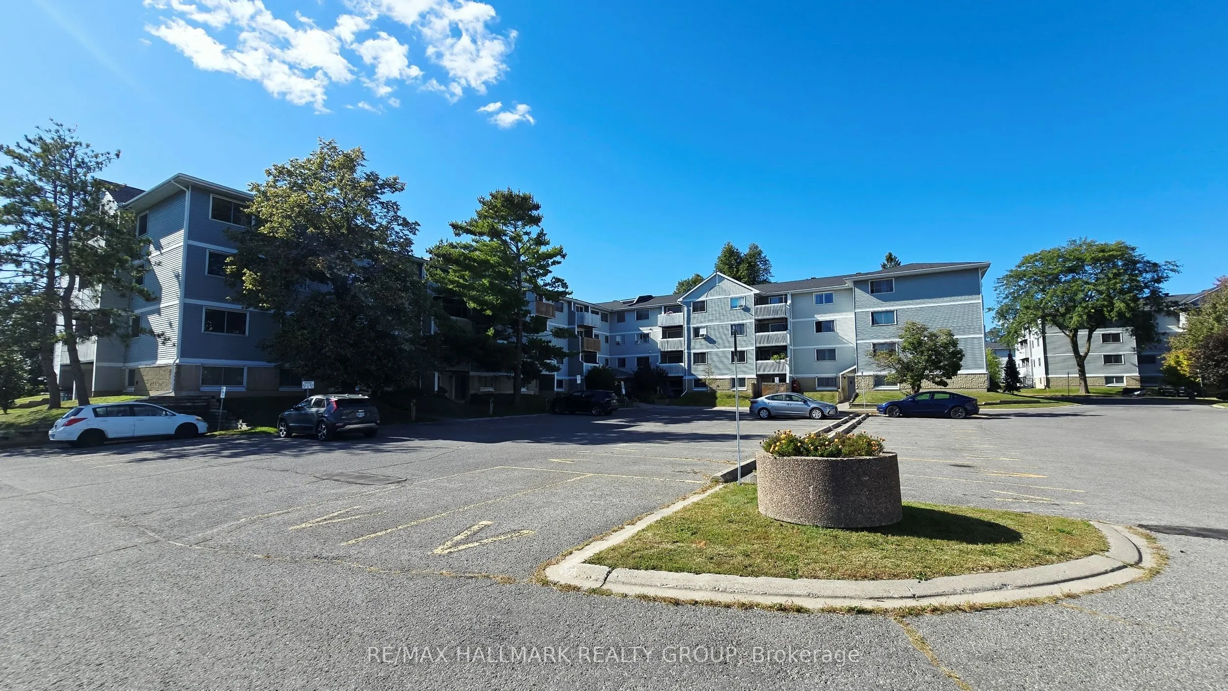214 Viewmount Drive #101
