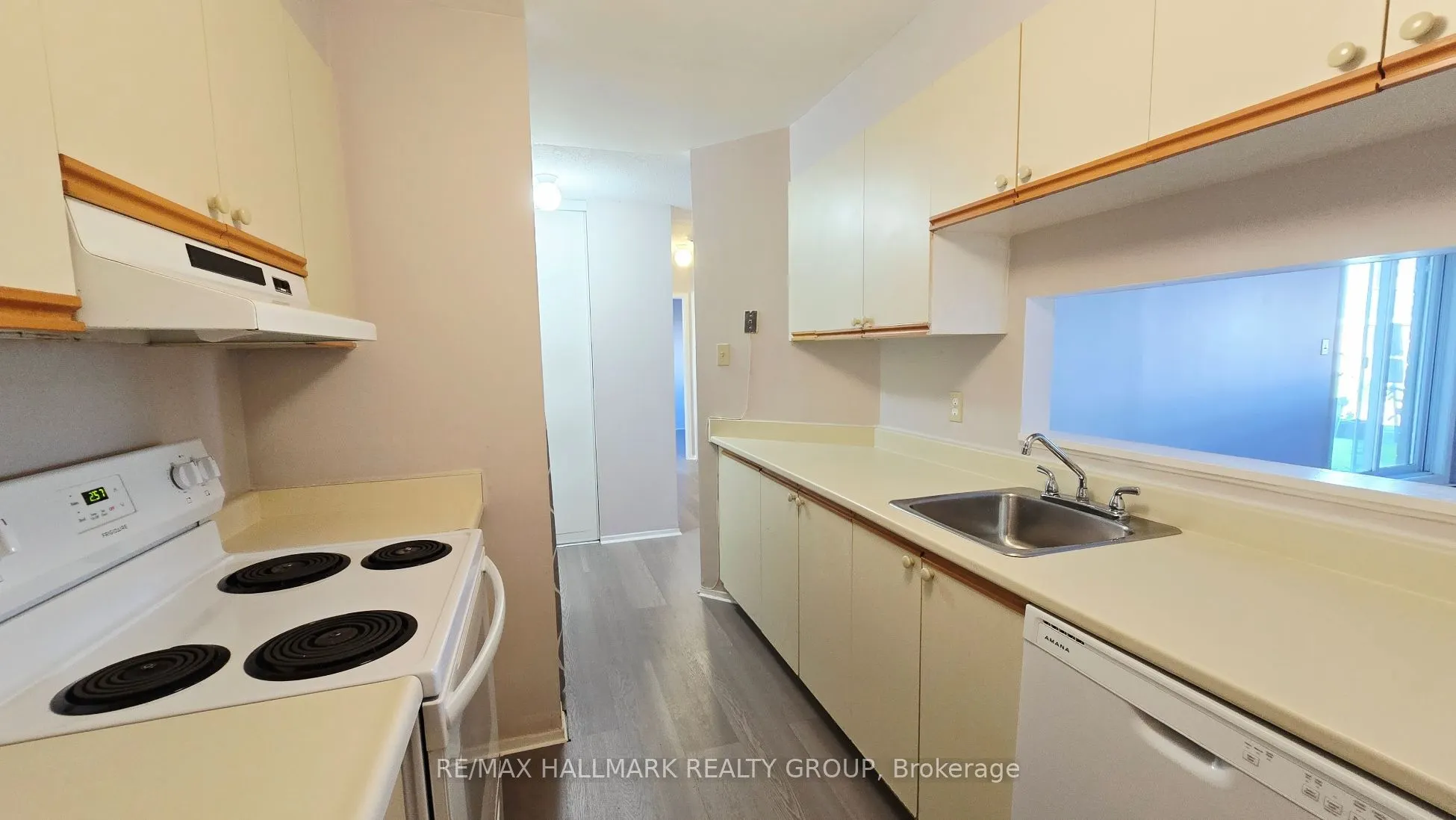 214 Viewmount Drive #101