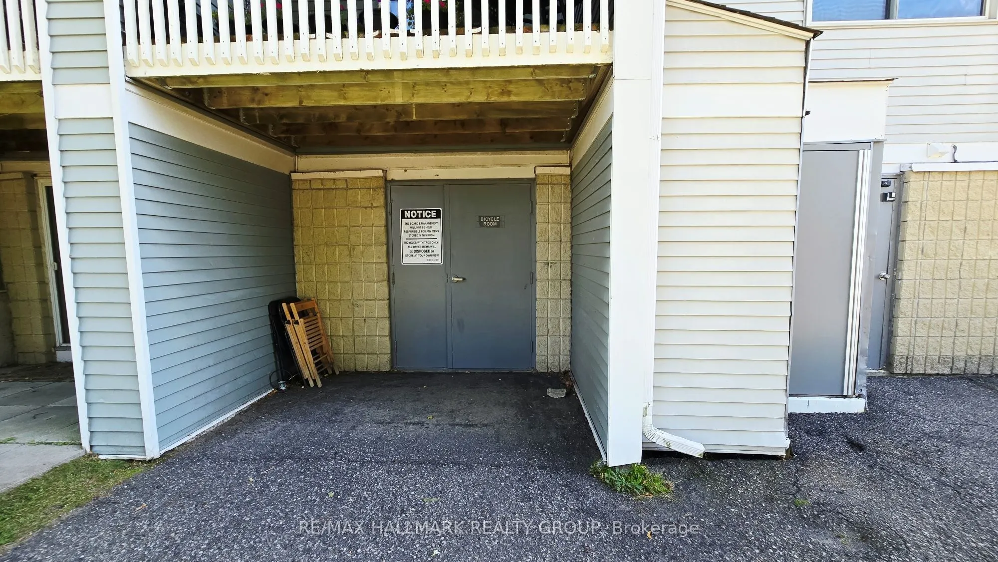 214 Viewmount Drive #101