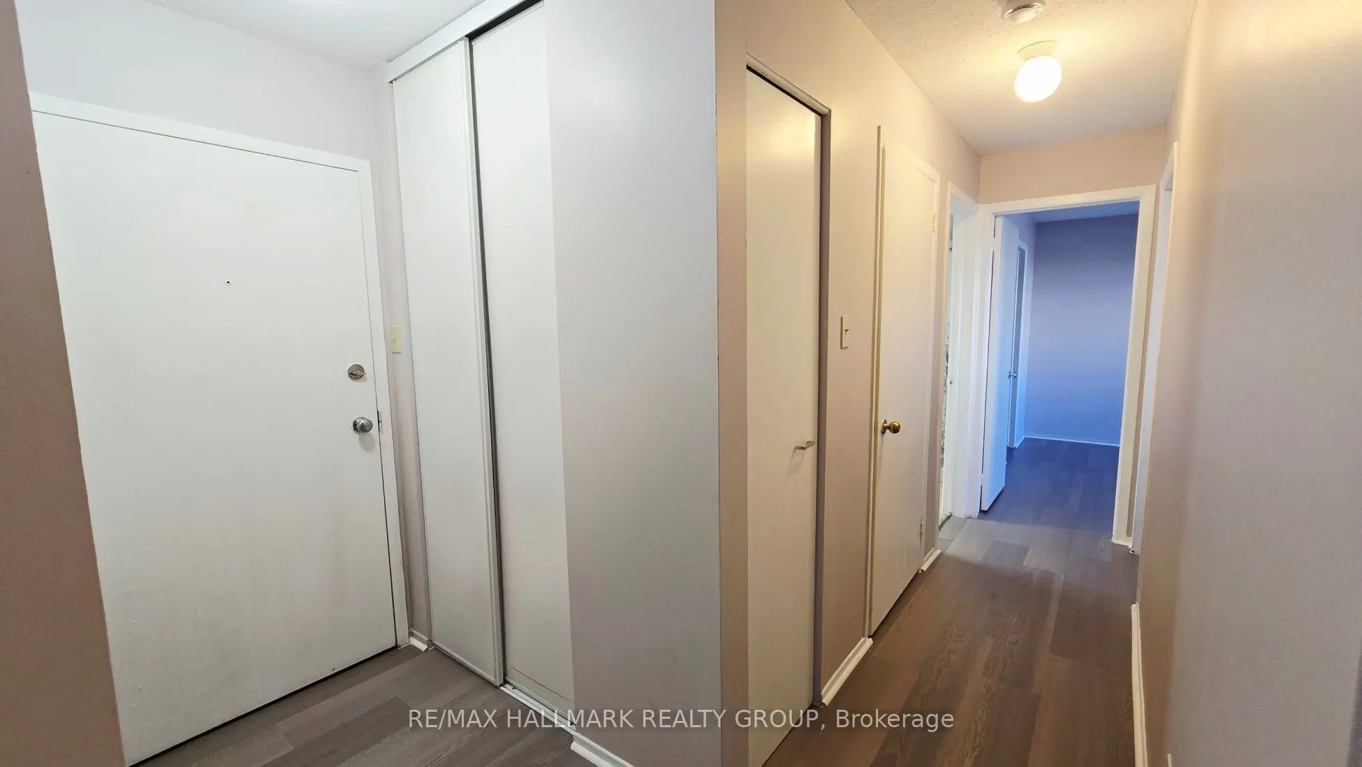 214 Viewmount Drive #101