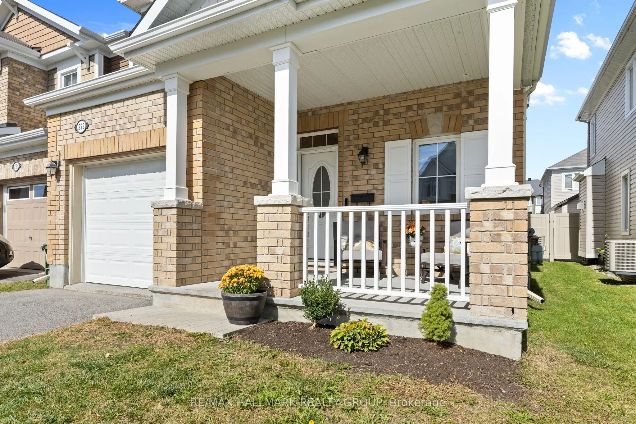 223 Serra Ridge