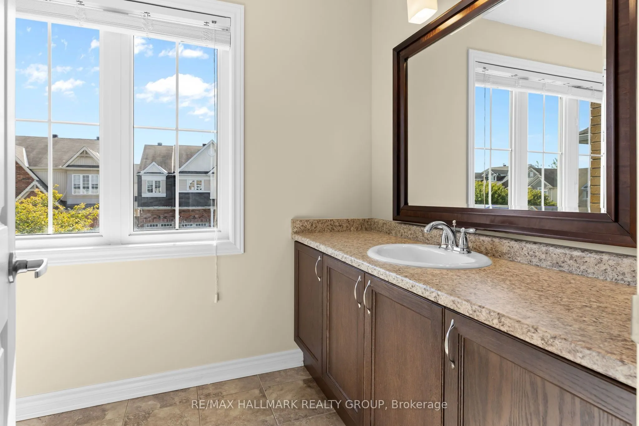 223 Serra Ridge