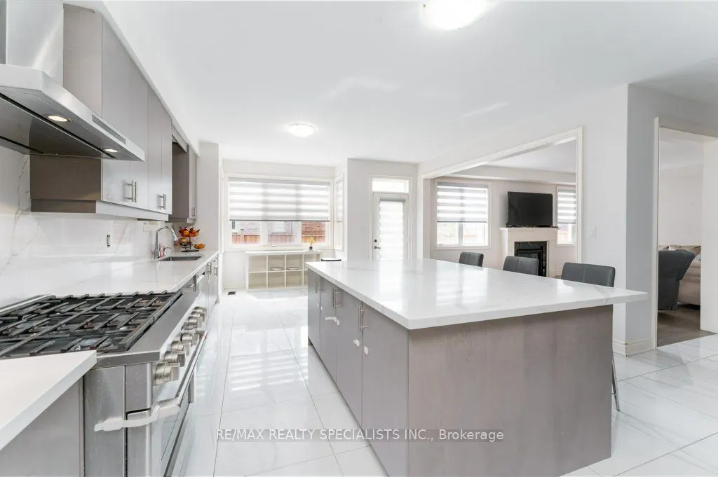 7 Grierson Trail #Upper