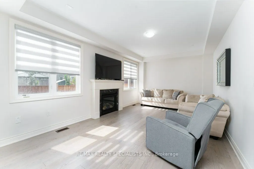 7 Grierson Trail #Upper
