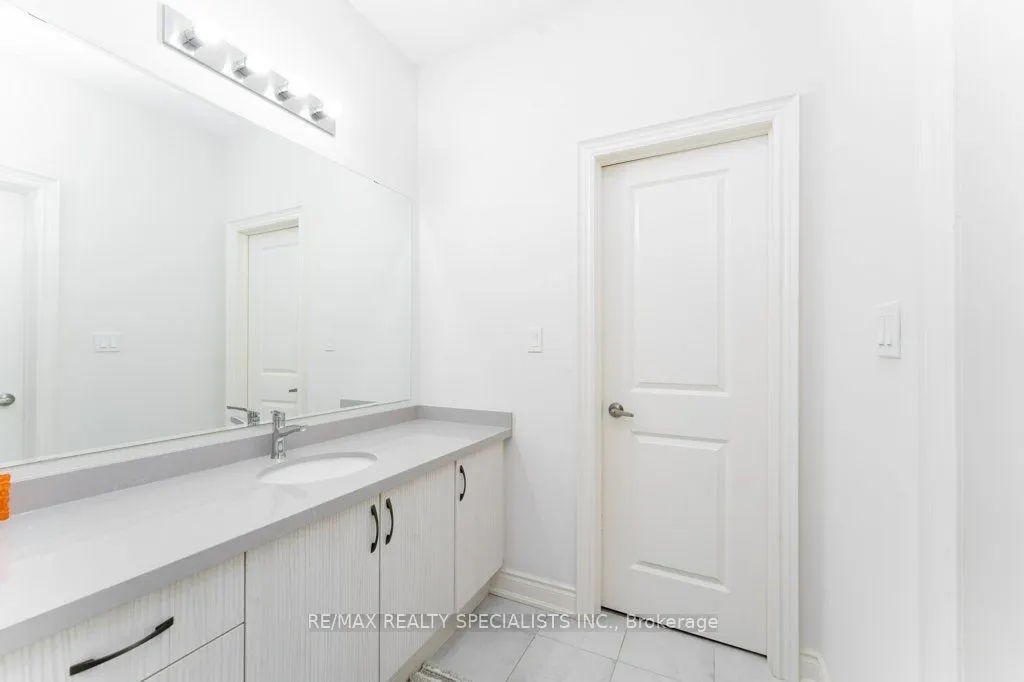 7 Grierson Trail #Upper