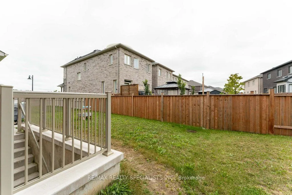 7 Grierson Trail #Upper