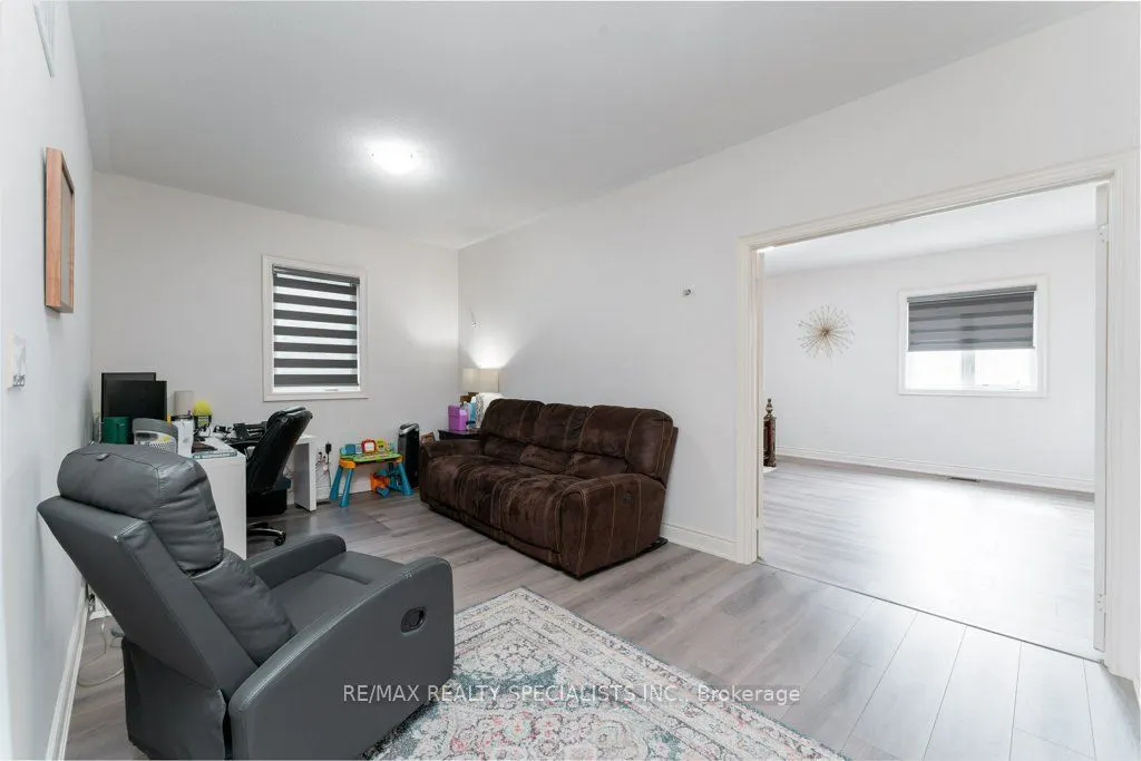 7 Grierson Trail #Upper