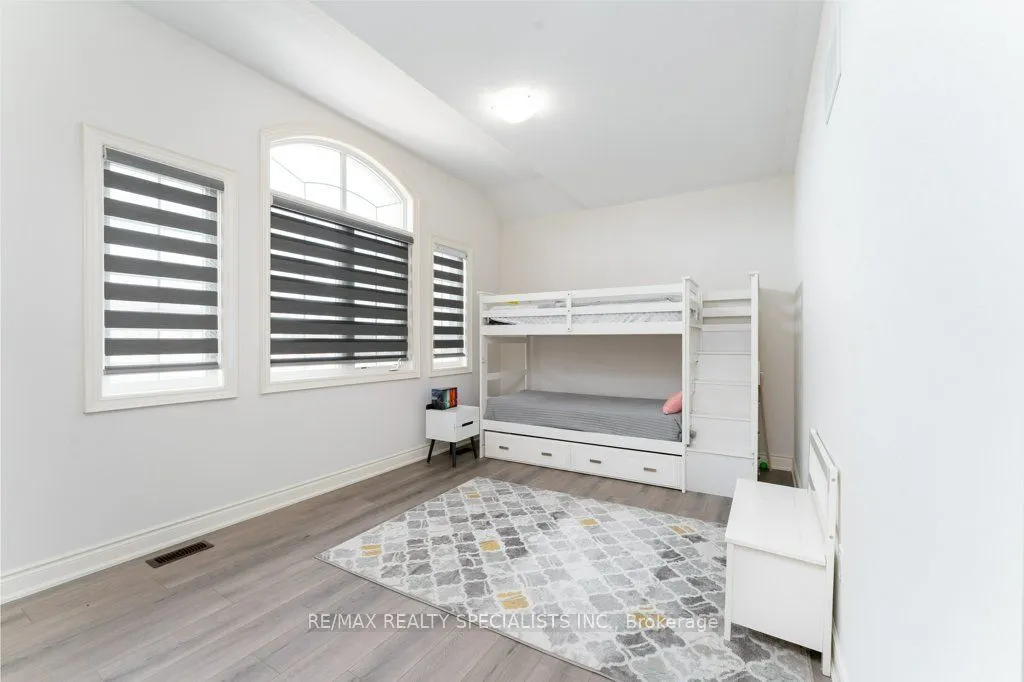 7 Grierson Trail #Upper