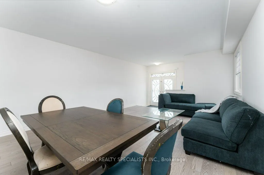7 Grierson Trail #Upper