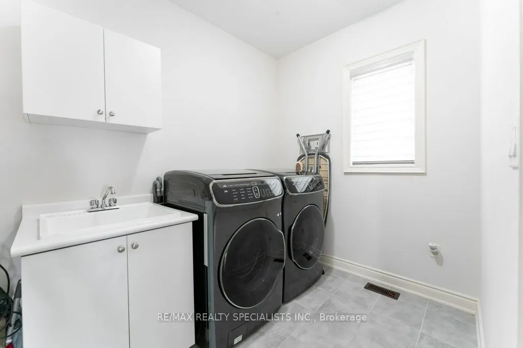 7 Grierson Trail #Upper