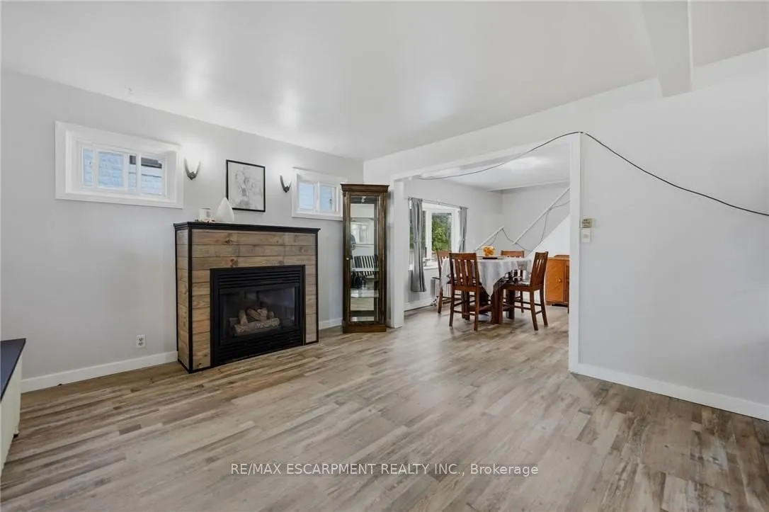 458 Davis Street