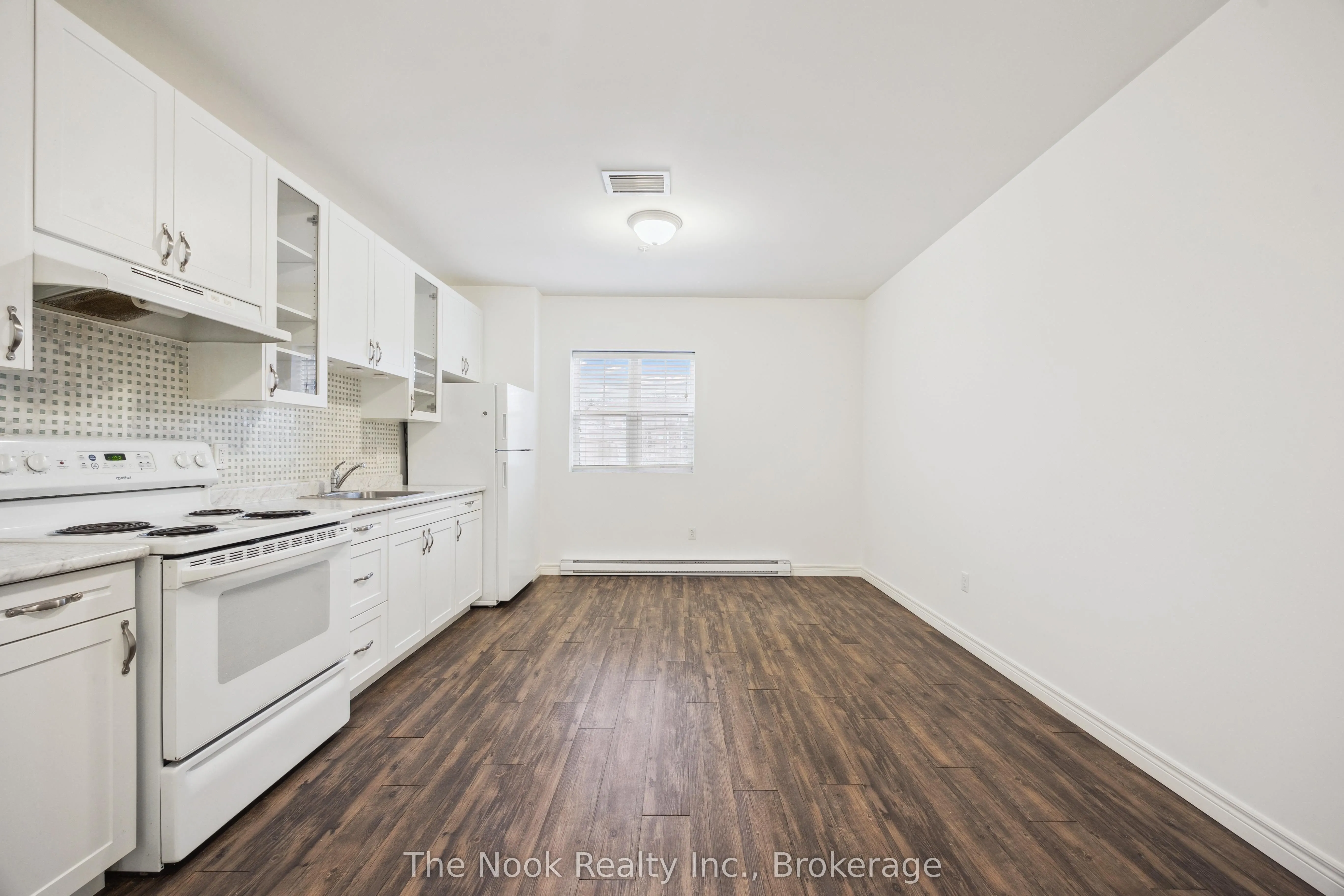 38 Walton Street #306