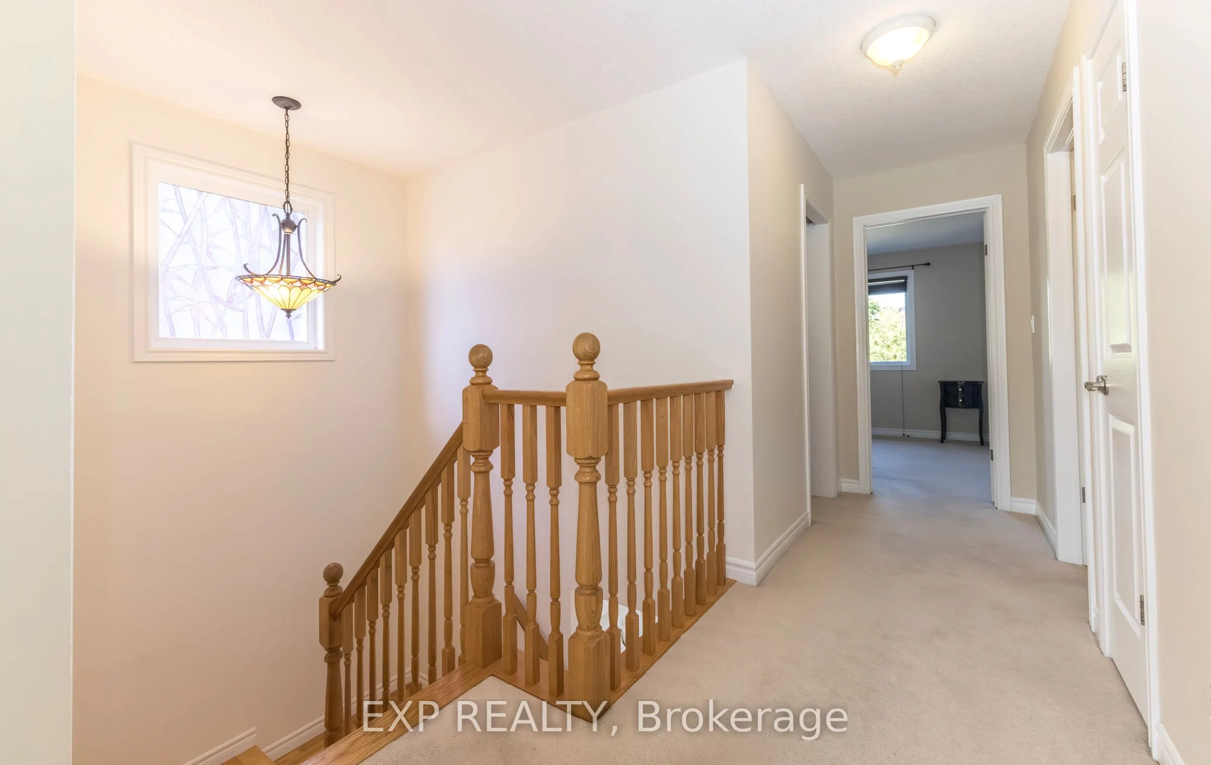 105 Hampson Crescent
