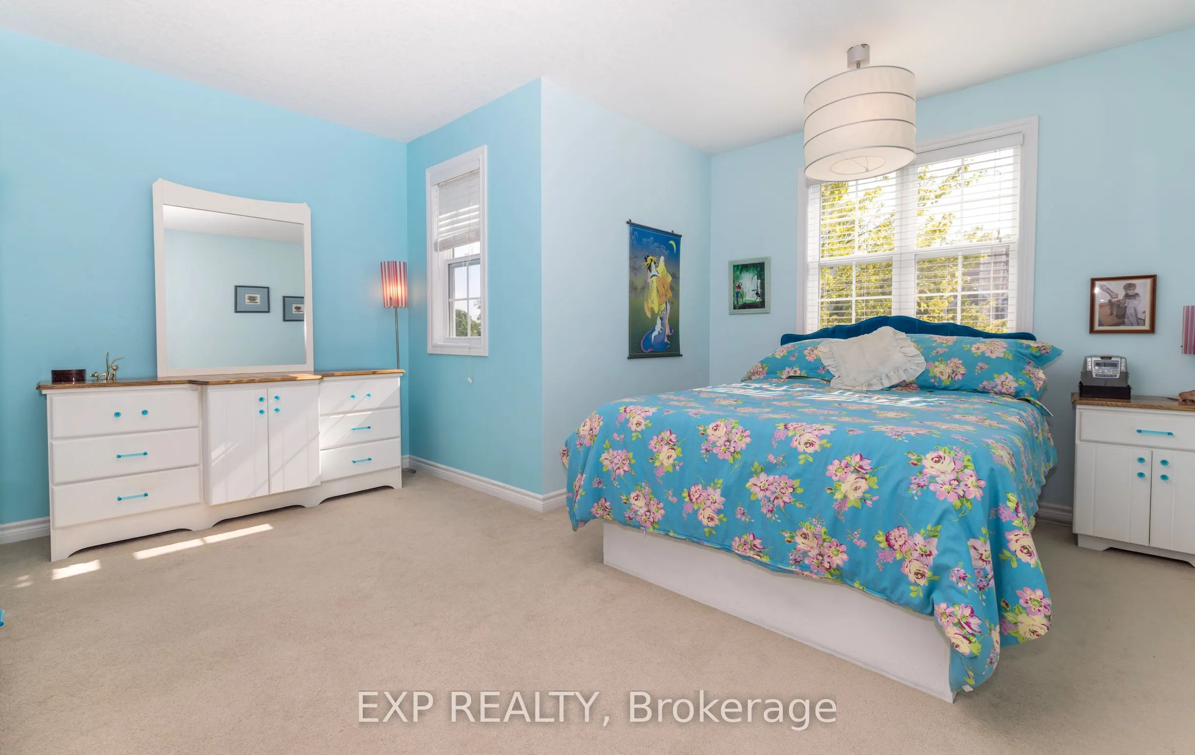 105 Hampson Crescent