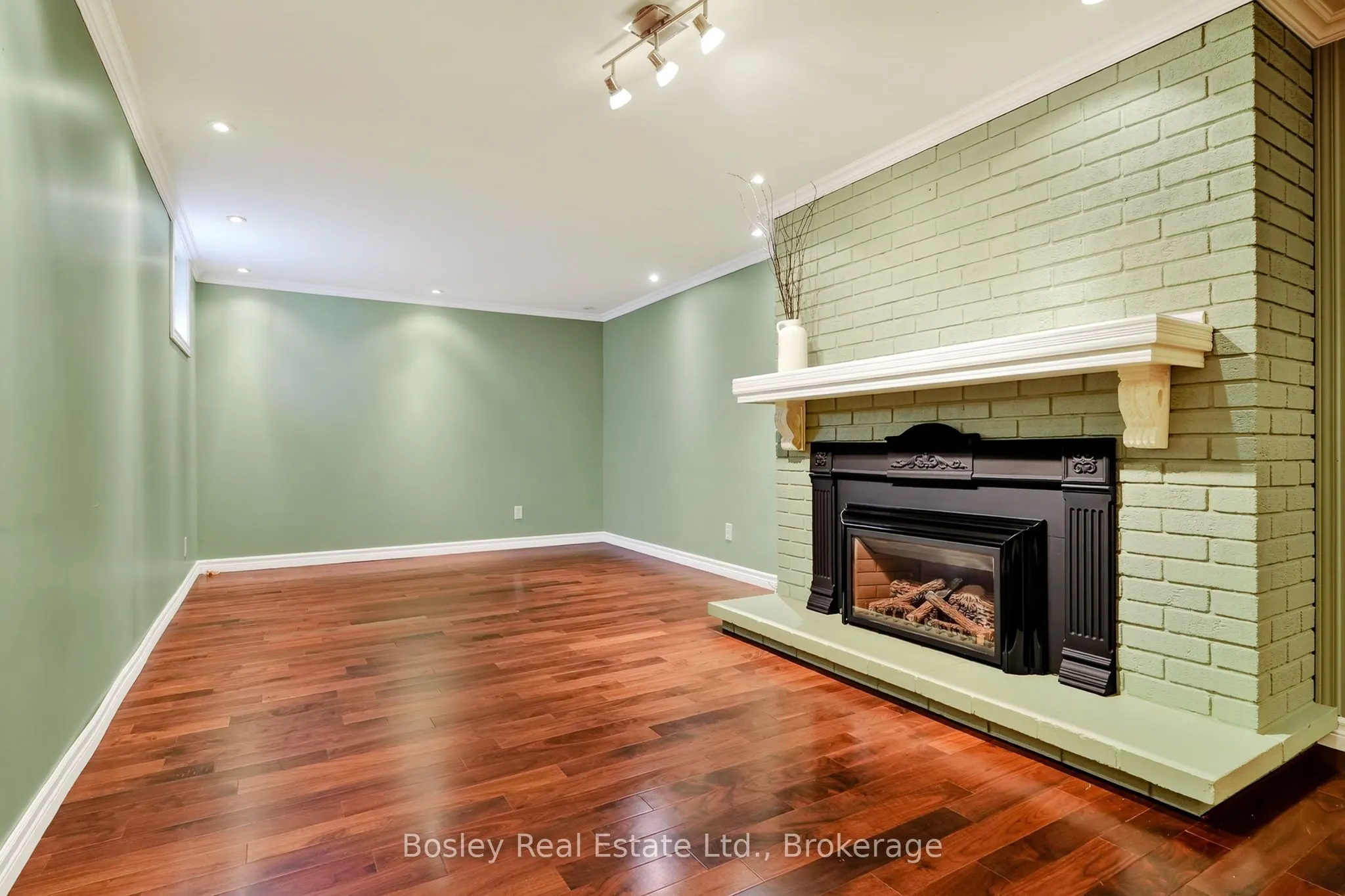 5 Ralston Drive